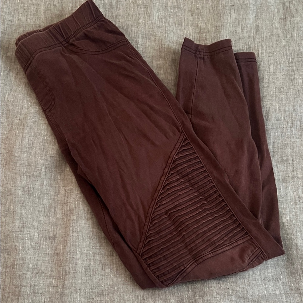 Ribbed Textured pants
